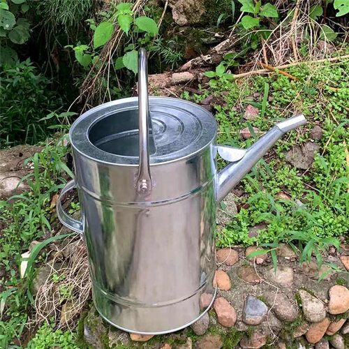 长嘴带盖加油桶汽油桶汽车摩托车备用油箱20升15升带过滤网加油壶