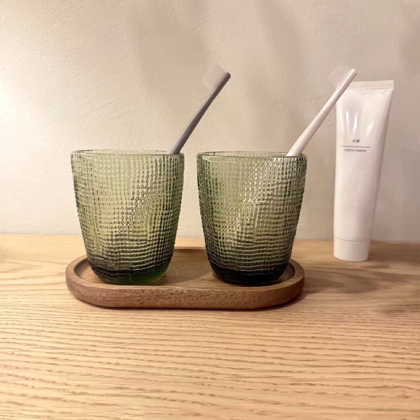 浮雕玻璃漱口杯家用牙刷杯酒店刷牙杯情侣牙杯透明水杯洗漱杯套装