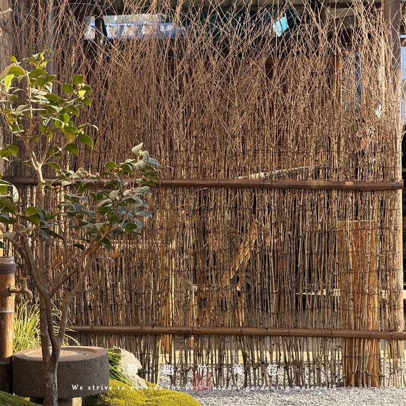 毛竹排护栏隔断室外造景围栏竹篱笆竹枝竹梢茅草屋顶花园菜园栅栏