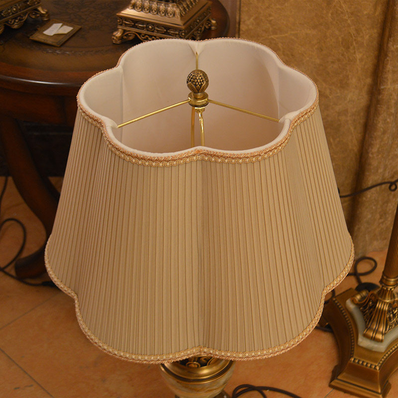 欧式布艺灯罩外壳台灯小落地灯大个性创意梅花形黄色简约卧室客