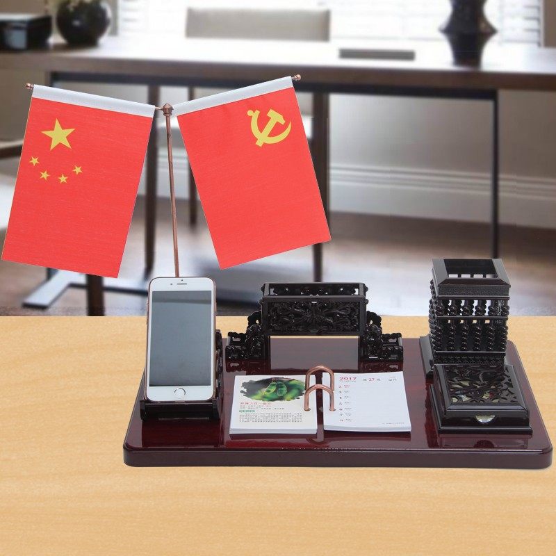 2026年木质创意台历架红木台历文台定制办公室桌面笔筒日历摆件