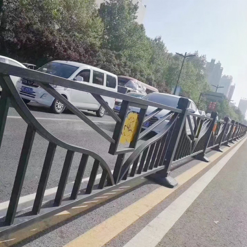 定制道路护栏市政交通隔离栅栏城市人行道公路栏杆马路围栏厂家