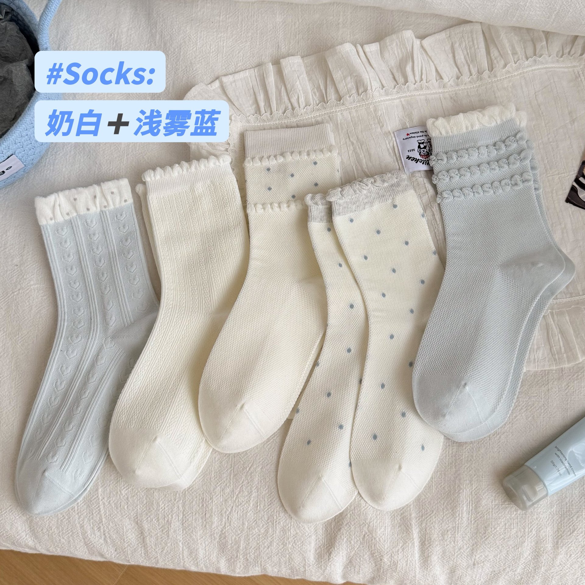 波点袜子女秋冬中筒袜温柔甜美白色堆堆袜秋季学院风女生长筒袜