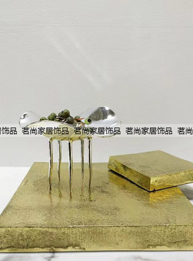 轻奢风样板间木质飞碟花器客厅茶几金色方块摆件餐厅银色小果盘