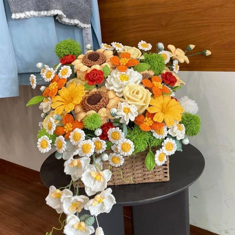 成品手工花束编织向日葵玫瑰结婚花篮自制钩织摆件送闺蜜女友礼物