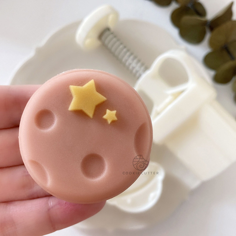 50g什么是快乐星球主题绿豆糕点冰皮广式月饼模具月亮地球模 包邮