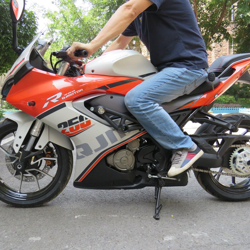 赛250保险杠防摔杠QJ250GS-29E摩托竞技杠R250跑车保护防护杠改装