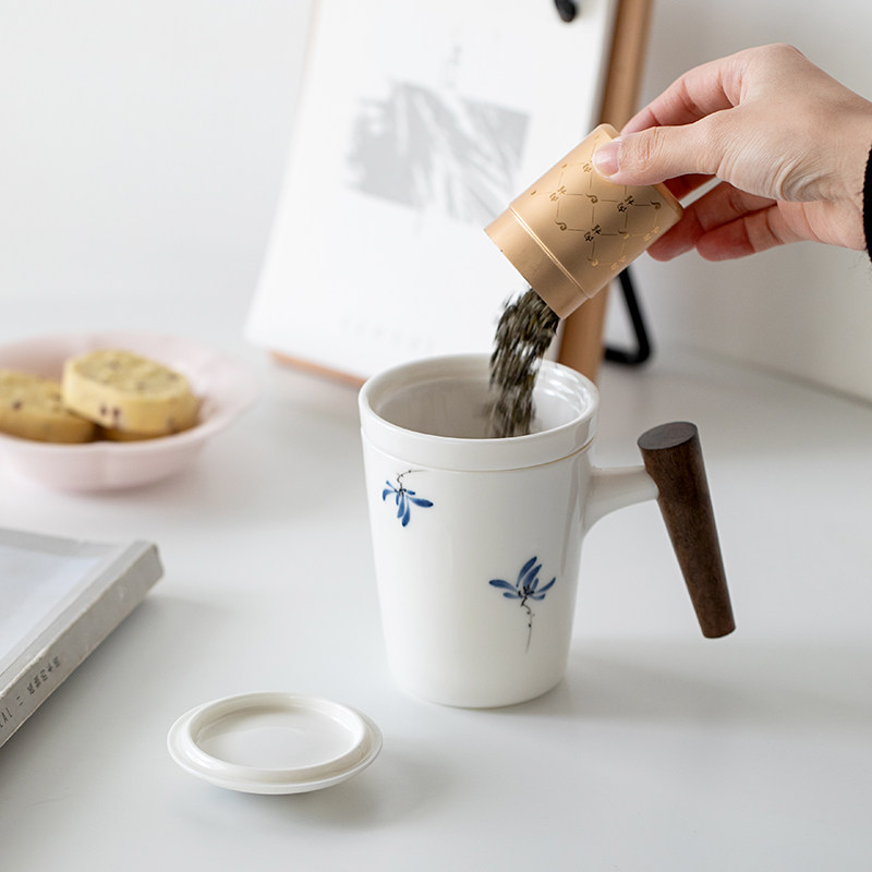 手绘蝴蝶兰花陶瓷茶杯家用茶水分离泡茶杯办公室水杯过滤喝茶杯子