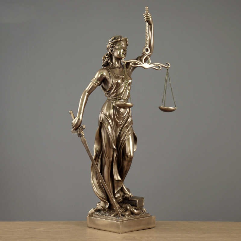 轻奢正义女神雕像摆件创意欧式司法天平律师事务所办公室桌面摆设
