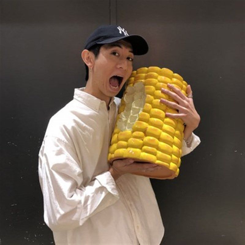 包邮汉堡凳潮流家居美元凳子椅子玉米棒摆件网红汉堡包矮凳装饰品