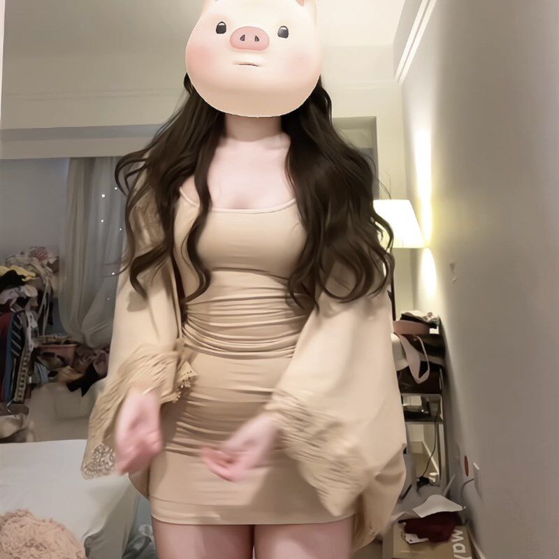 荔桃想睡觉ya  女主温柔清冷感人妻米色吊带包臀裙蕾丝开衫套装
