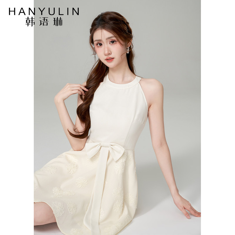 挂脖连衣裙女2025年新款法式高级感无袖小个子短裙设计感拼接裙子