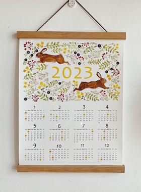 2023年兔年兔子日历挂轴画装饰画日式柚木胡桃木挂轴杆棉画布挂历