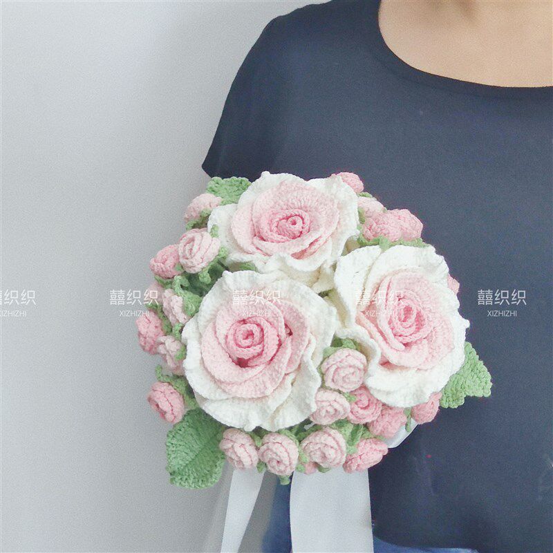 手工钩织手捧花diy材料包毛线钩玫瑰花束成品送女友闺蜜结婚礼物