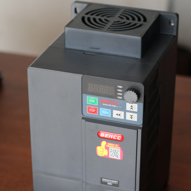 变频器三相380伏单相220v1.5/2.2/5.5/7.5千瓦11kw电机水泵调速器