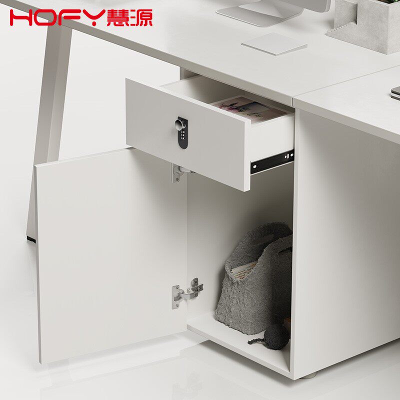 职员办公桌2/4/6人白色工位屏风隔断卡位办公室桌椅组合简约现代