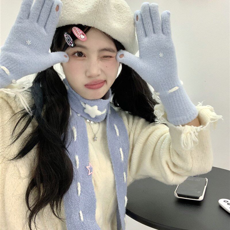 可玩手机!融雪 开始期待这个冬天~加长款防风保暖手套围巾套装