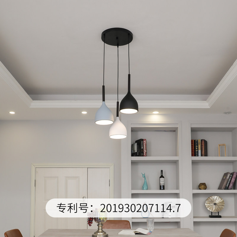 北欧饭厅吊灯三头现代简约创意个性吧台灯具家用饭厅灯一字饭厅灯