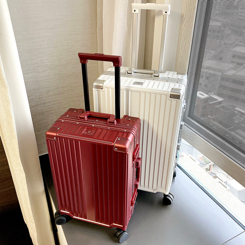 爱麦士拉杆箱 万向轮防刮旅行箱男铝框行李箱女20皮箱子pc24 26寸