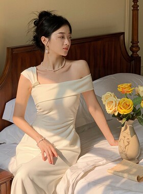 白色一字肩连衣裙女夏季登记领证穿搭订婚小礼服平时日常可穿裙子