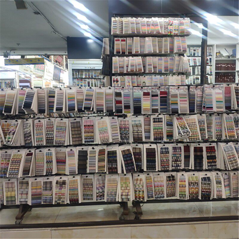 柯桥轻纺城面料市场找样找工厂提供跟单代跑腿剪样寄样卡验货服务