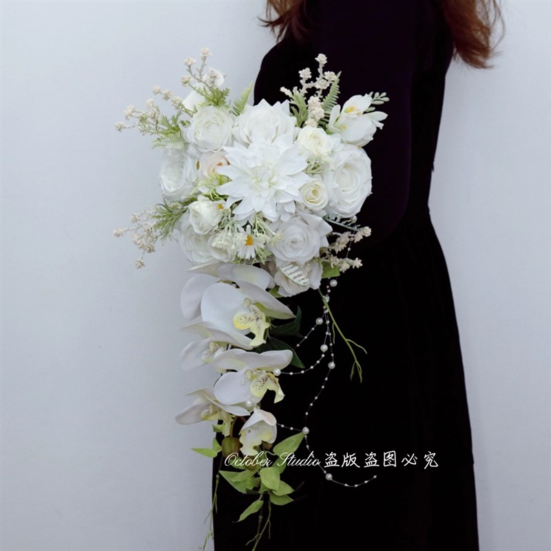 瀑布手捧花高端婚礼拍照花束仿真花韩式手捧花婚纱高级水滴手捧花