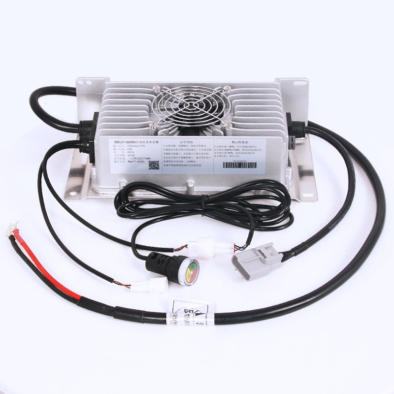 48V60V72V三元锂电池充电器20串15A磷酸铁锂车载防水御捷充电机
