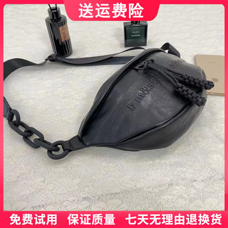 韩国胸包斜挎包女潮秋冬2022新款超火大容量时尚腰包潮流饺子包女