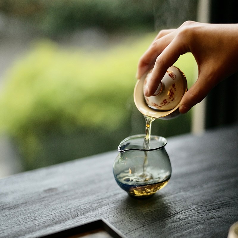 太初莲花堂玻璃公道杯景德镇手工吹制茶具 耐热分茶器小容量款