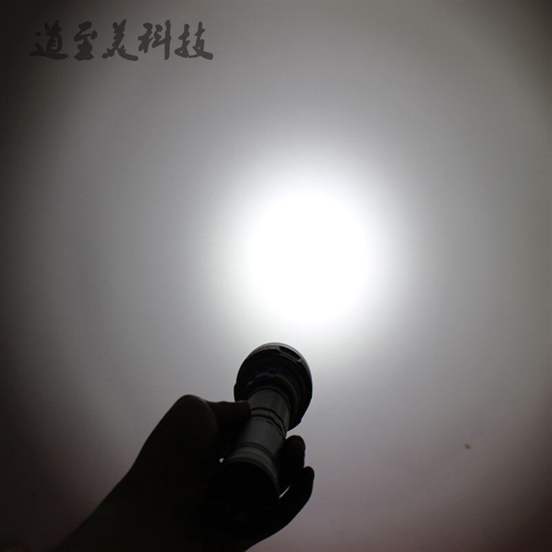 潜水手电筒 DX7专业潜水7颗L2 T6 26650充电18650强光手电筒户外