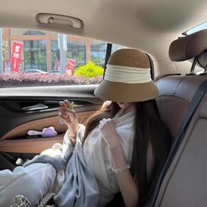 赫本风防晒草帽女夏季出游海边沙滩遮阳帽大帽檐显脸小草编太阳帽