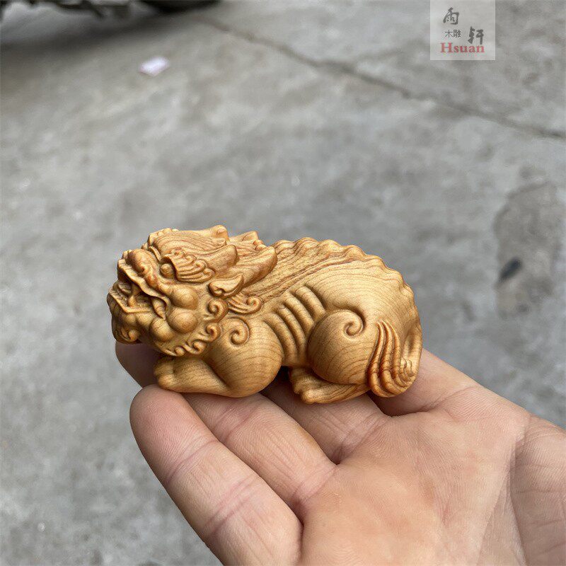 崖柏黄杨木雕刻随身盘玩貔貅一对手把件男士文玩貔恘招财貔犰挂件