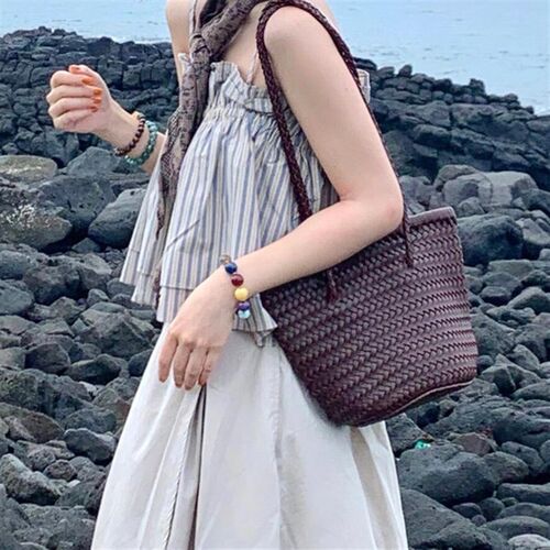 2025法式复古PU革手工编织菜篮子包外出旅行海边沙滩度假风水桶包