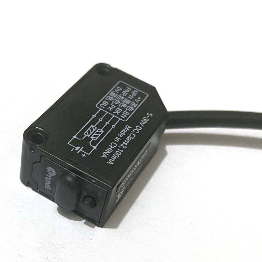 镜片回归反射型激光光电开关PZ-R42带反光板远距离限位感应传感器