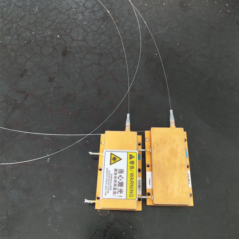 锐科120w泵浦红外线激光器大功率激光器带光纤衰减小拆机