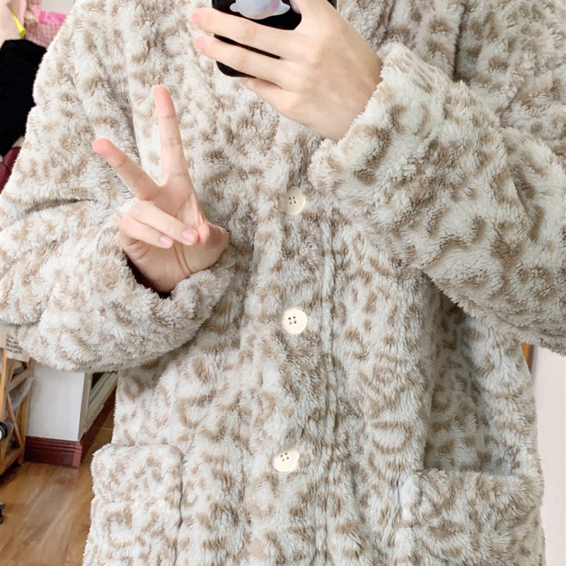 可爱豹纹睡衣女款秋冬款2024年新款冬季加厚加绒珊瑚绒家居服套装