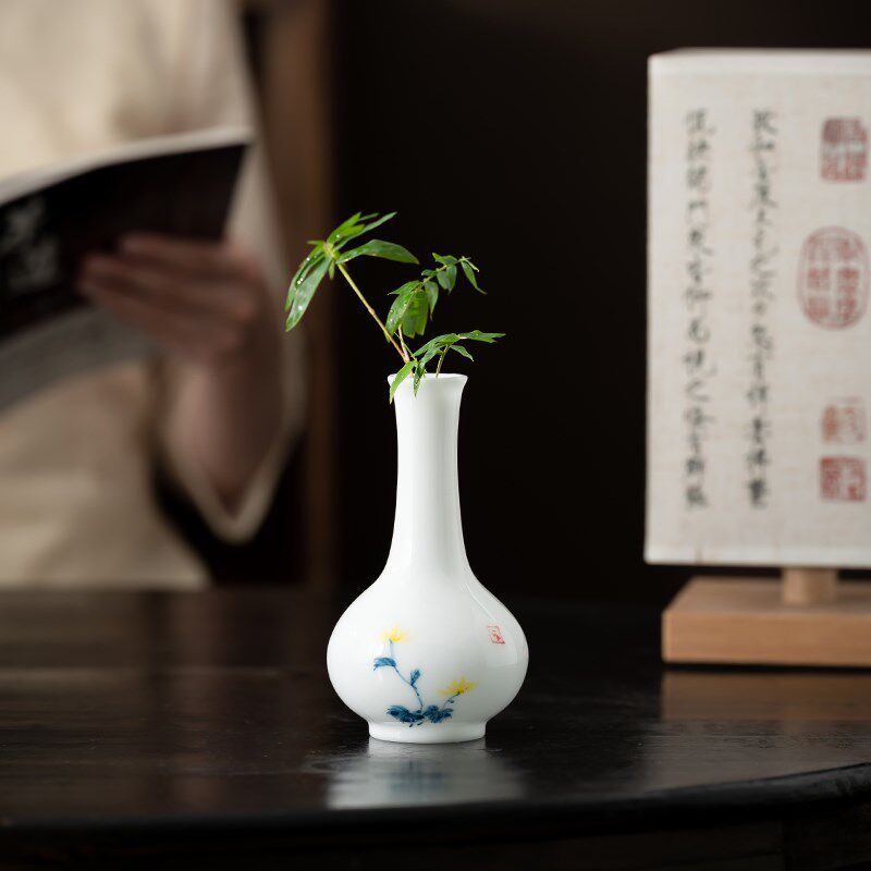 冰种玉瓷玉瓶观音净瓶中式陶瓷小花瓶高级桌面花器茶桌装饰品摆件
