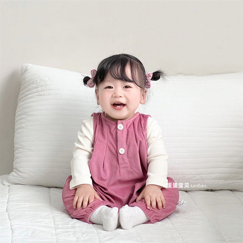婴儿衣服背带裤套装连体女宝宝春秋装两件套洋气一岁外出秋季幼儿