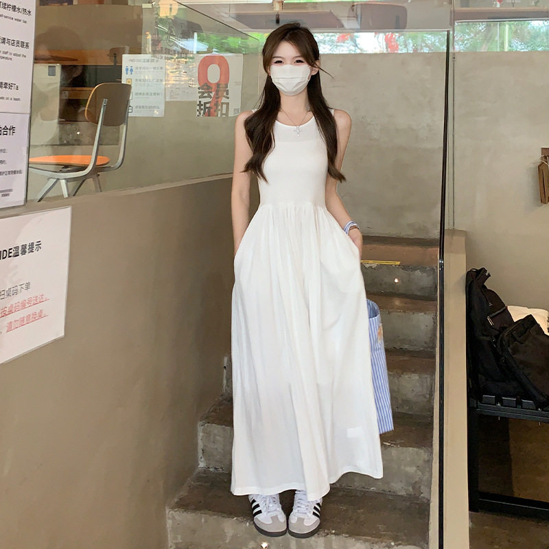 白色无袖法式长裙子长款收腰女吊带裙夏季2026新款温柔初恋连衣裙