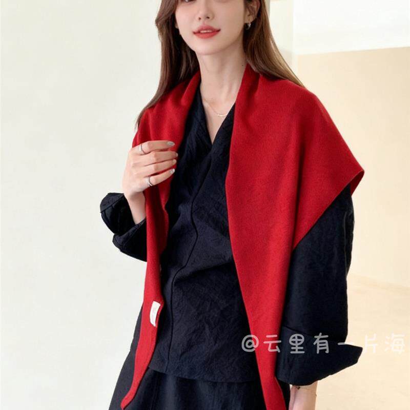 韩版搭配高级感大三角巾披肩女秋冬保暖含羊毛加宽围巾围脖腰巾
