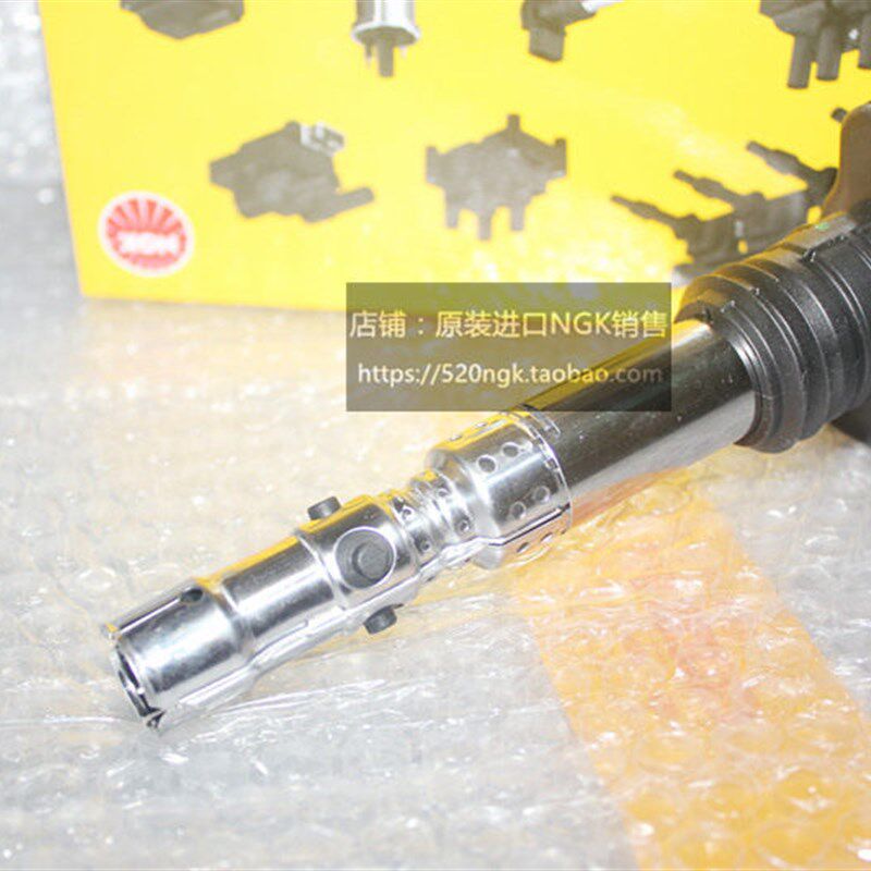 帕萨特1.8T 宝来1.8T奥迪A4速腾1.8T适用NGK点火线圈U5003高压包
