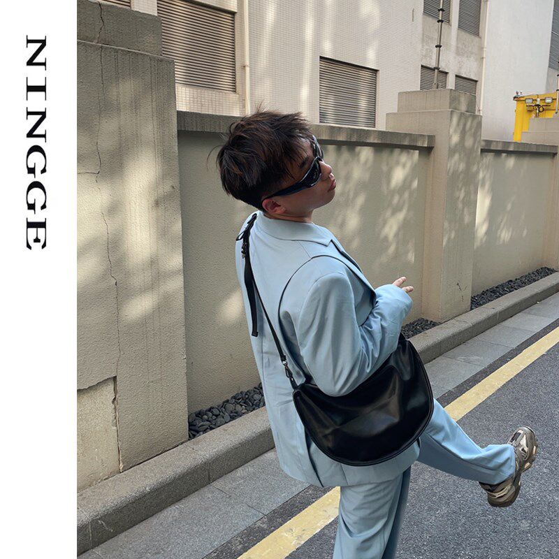 NIN设计款斜挎邮差包复古单肩中性风ins日系复古托特邮差包男女潮