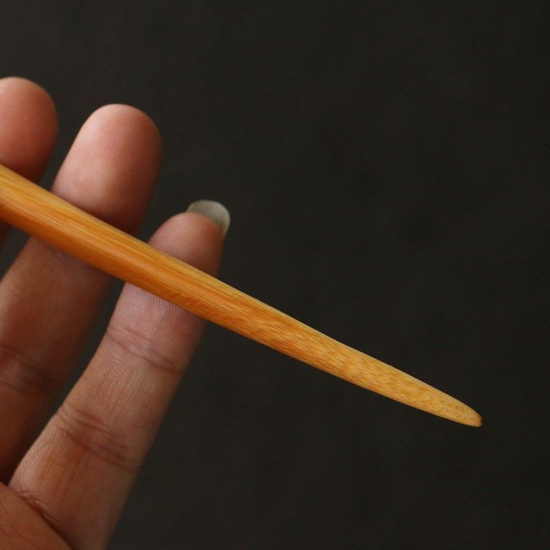 精品纯手工镂空雕刻一体成型竹制小发簪竹雕把玩竹茶针竹雕小发叉