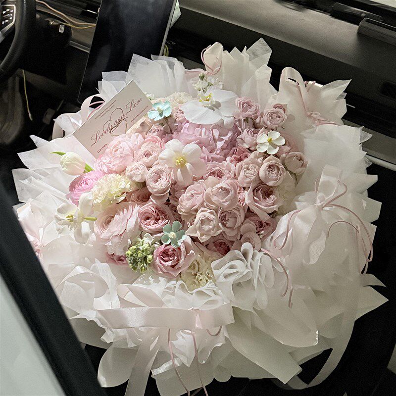 永生花粉荔枝混搭花束送女友闺蜜抱抱桶仿真香皂花高级感生日礼物