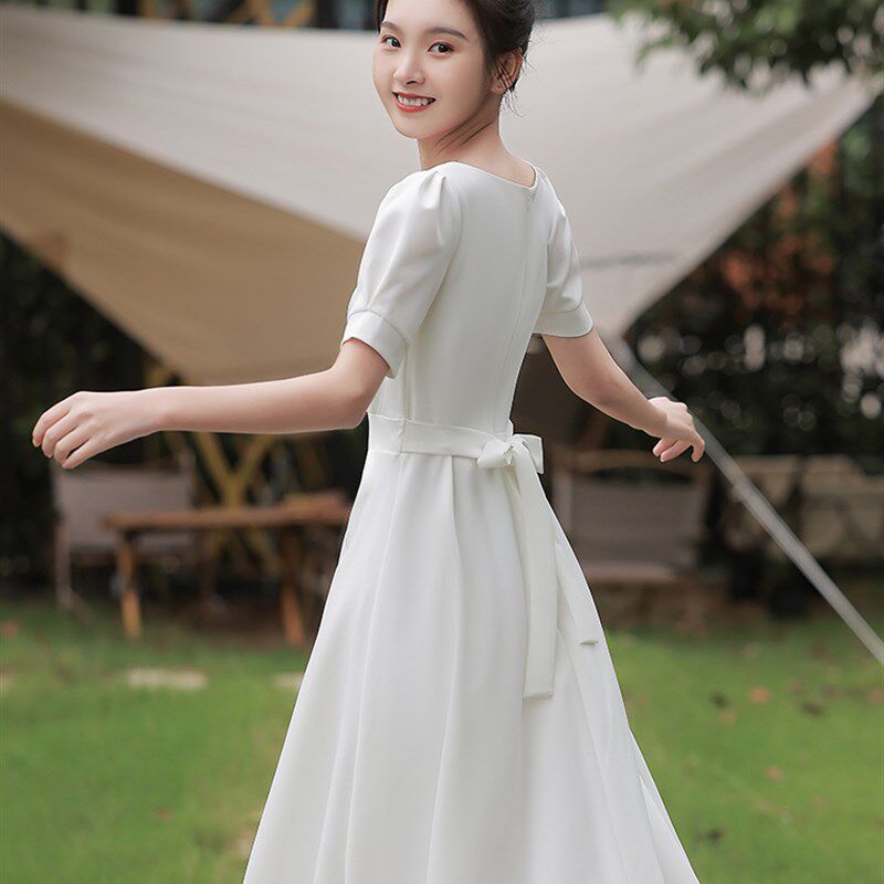 缎面轻婚纱法式简约小个子领证登记小白裙方领平时可穿订婚小礼服