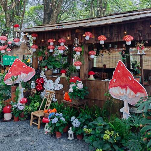 夏日户外门头店铺橱窗氛围装饰拍照打卡创意蘑菇灯笼主题造型道具
