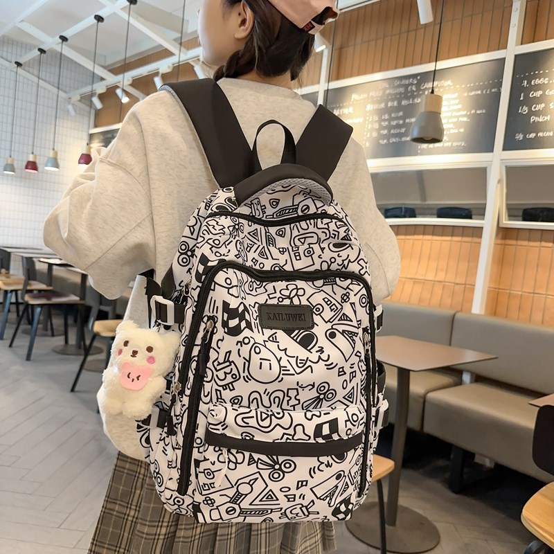 书包女2026新款韩版涂鸦初中生高中学生双肩包小学生大学生揹包