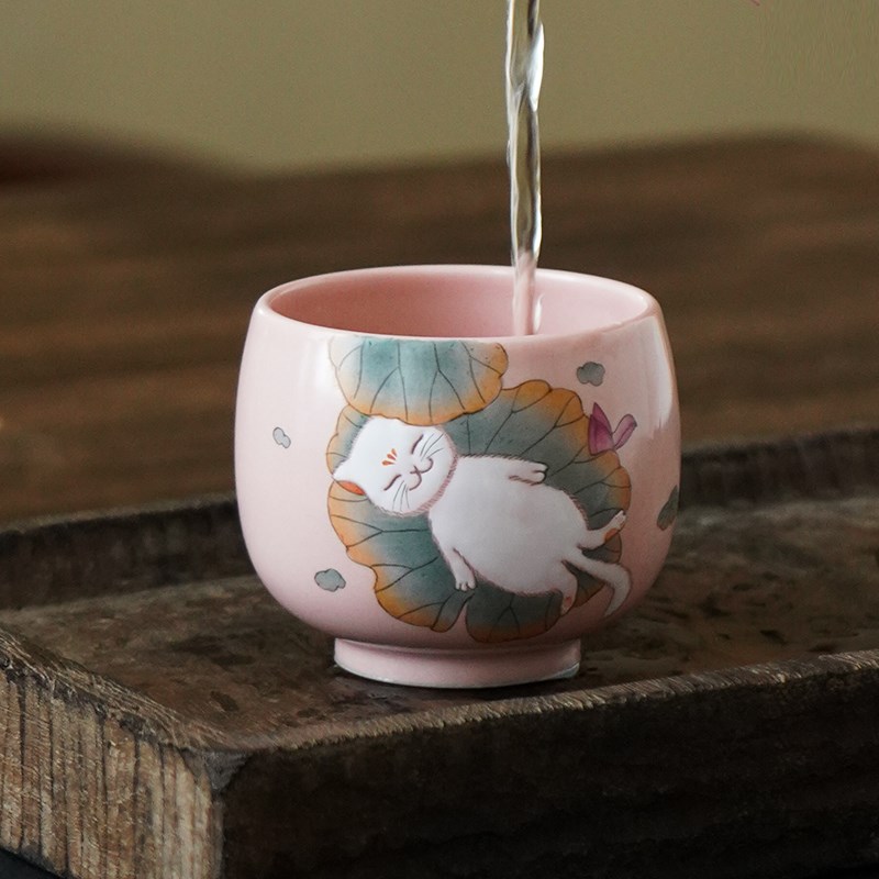 勾画景德镇手绘粉色荷叶猫咪茶杯文艺全手工陶瓷功夫茶品茗主人杯