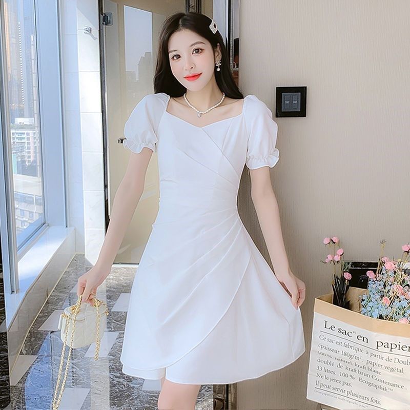 白色晚礼服平时可穿轻奢高贵小众简约连衣裙短款领证登记小个子