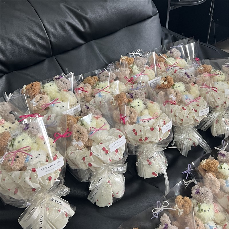 修狗花束毕业季花礼物生日小狗送情侣闺蜜创意可爱小众扭扭棒成品